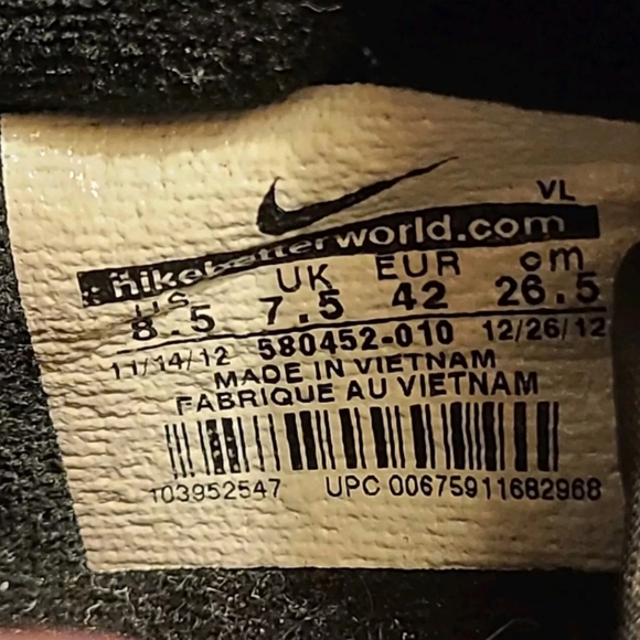 Size 8.5 - Nike Davinho Indoor Soccer Shoes Sneakers MEN 580452-010 Black - Picture 8 of 8